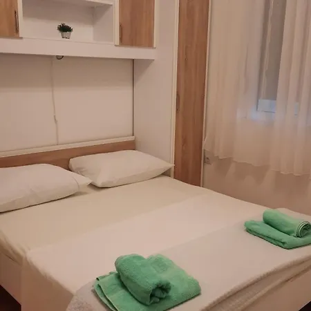 Mihaela * Kaštela