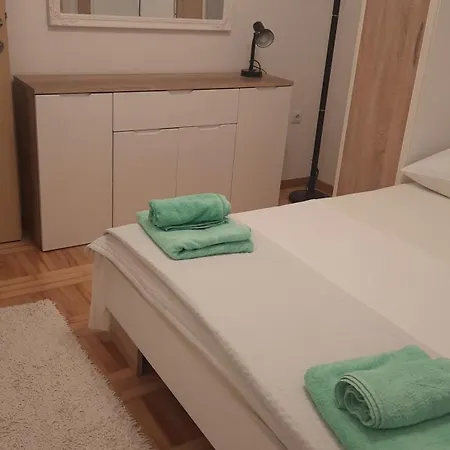 Mihaela Appartement *