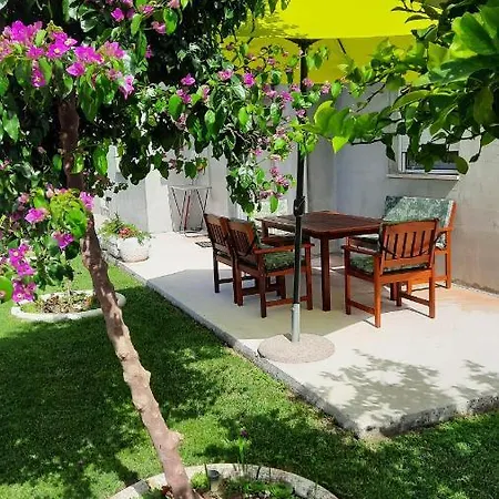 Mihaela Appartement *