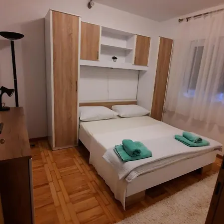 Apartment Mihaela *