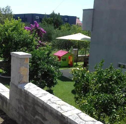 Mihaela Apartman Kastela